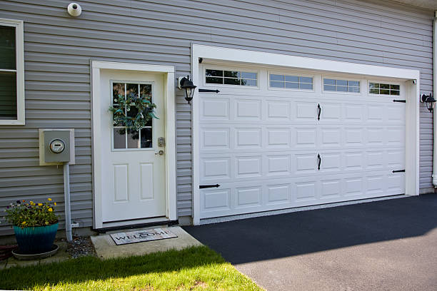 24/7 Emergency Garage Door Roller Replacement experts in Chester, CA